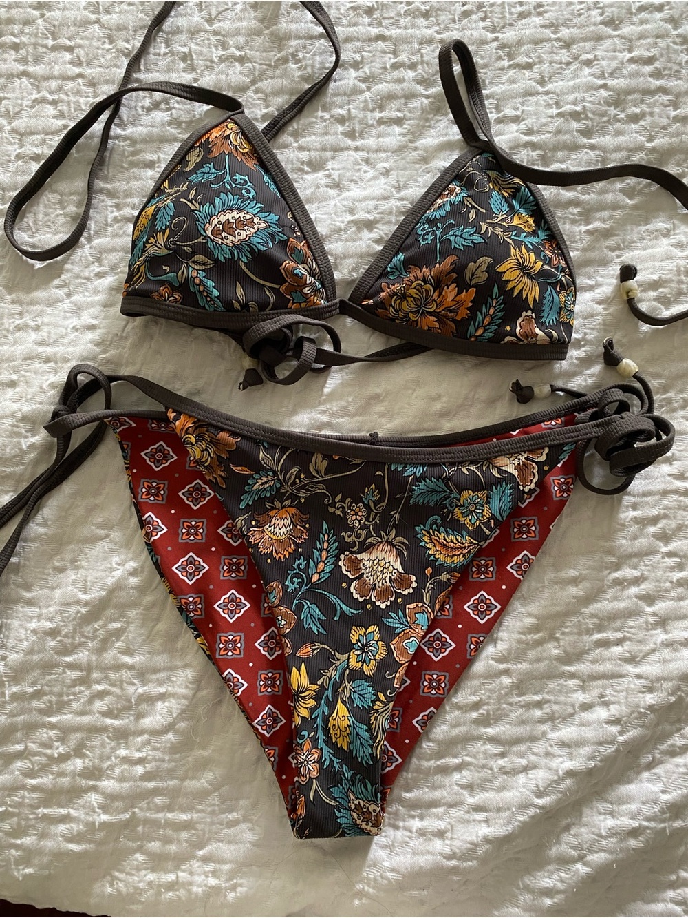 Vacancy Co. Reversible paisley Floral Print TBikini Set in Brown or red size M